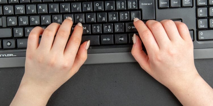 Como desligar o computador pelo teclado